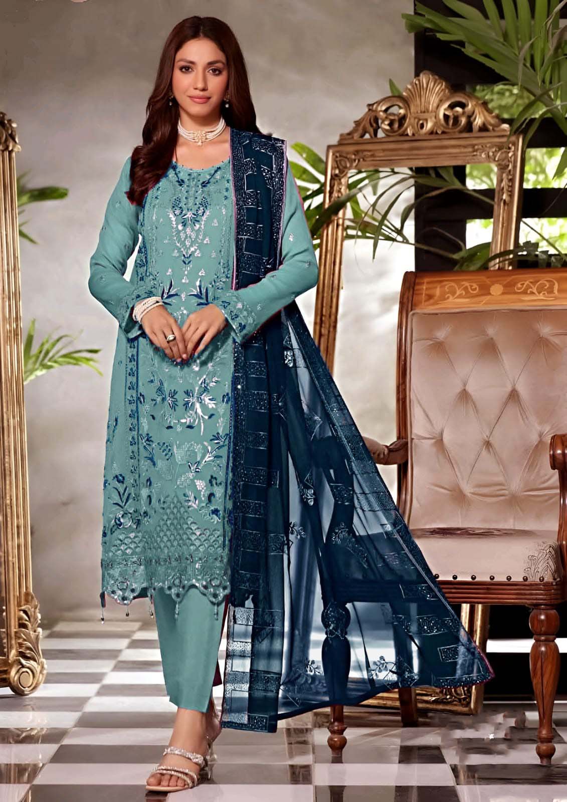 beautifully elegant traditional salwar Kameez